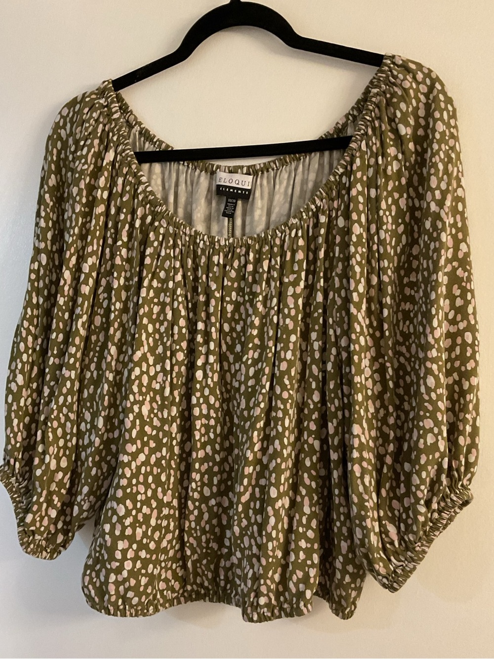 🌸 Eloquii Olive and White Top